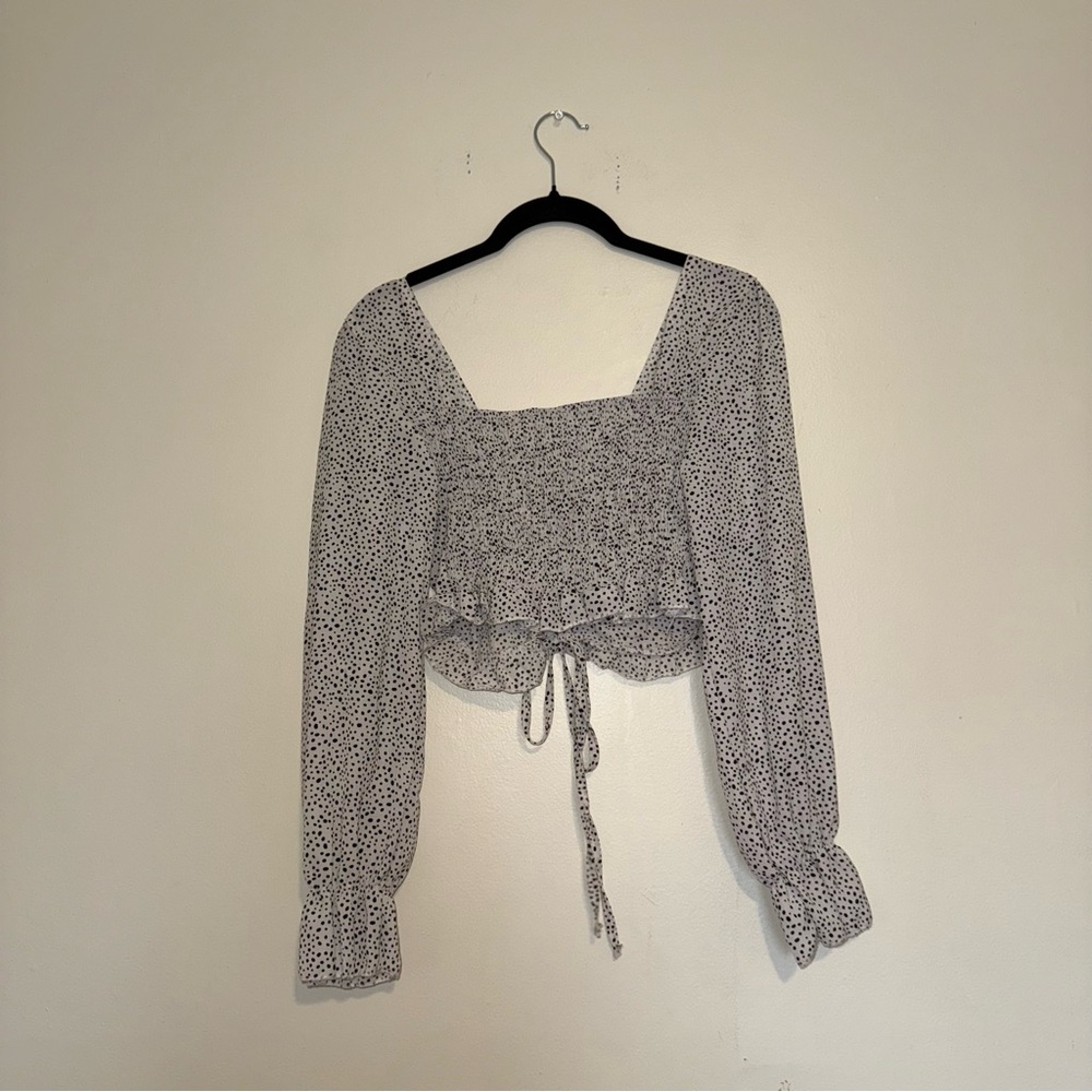 White Spotted Long Sleeve Smocked Crop Blouse - Picture 4 of 4